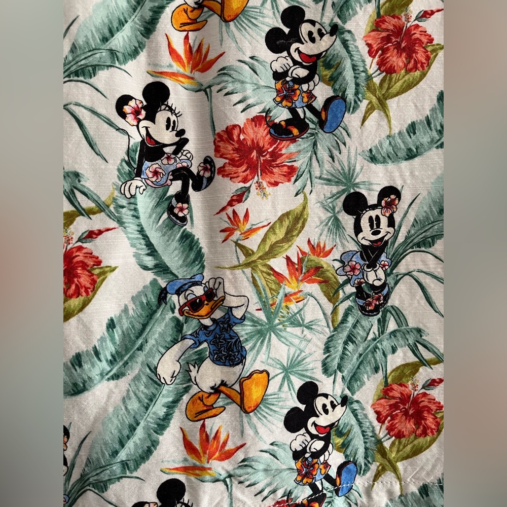 🌴 Disney Tommy Bahama Men's Tropical Mickey Camp Shirt M Resort Vacation - Picture 10 of 11